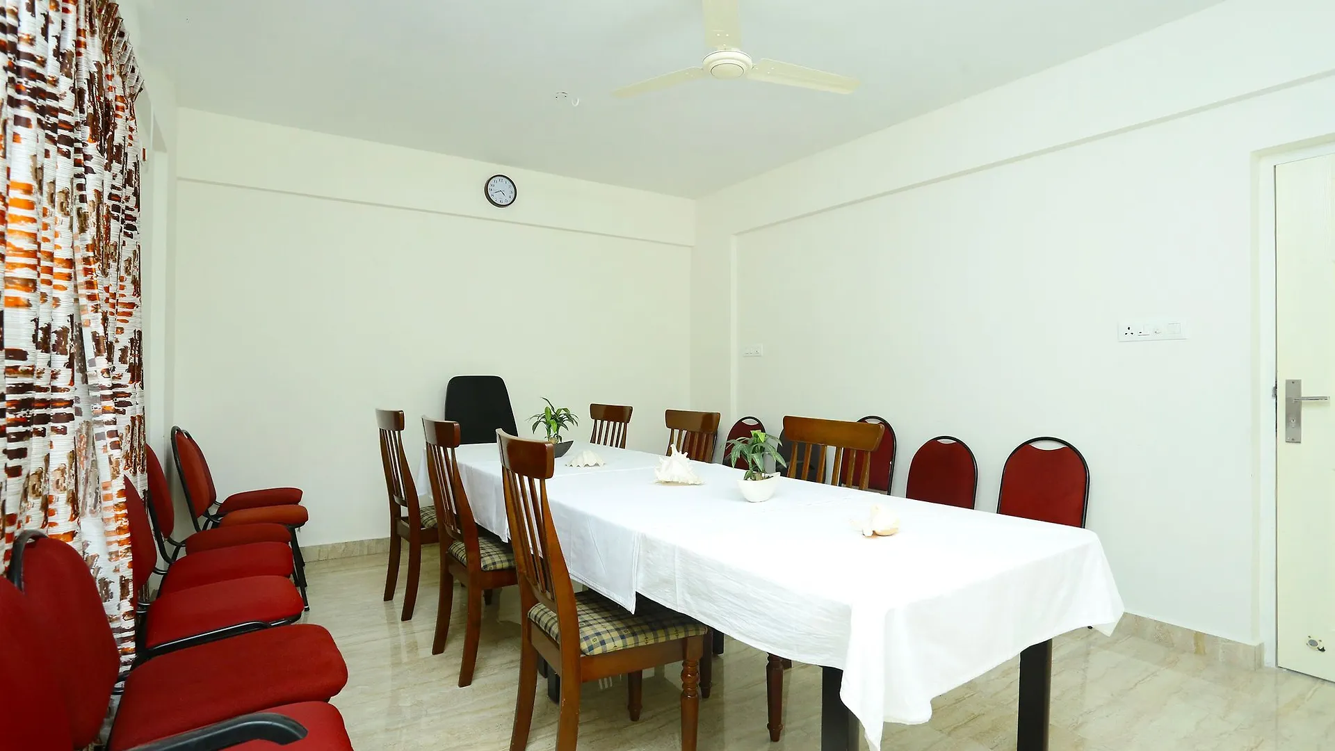Oyo 46 Silverkey Kakkanad Kochi Hotel