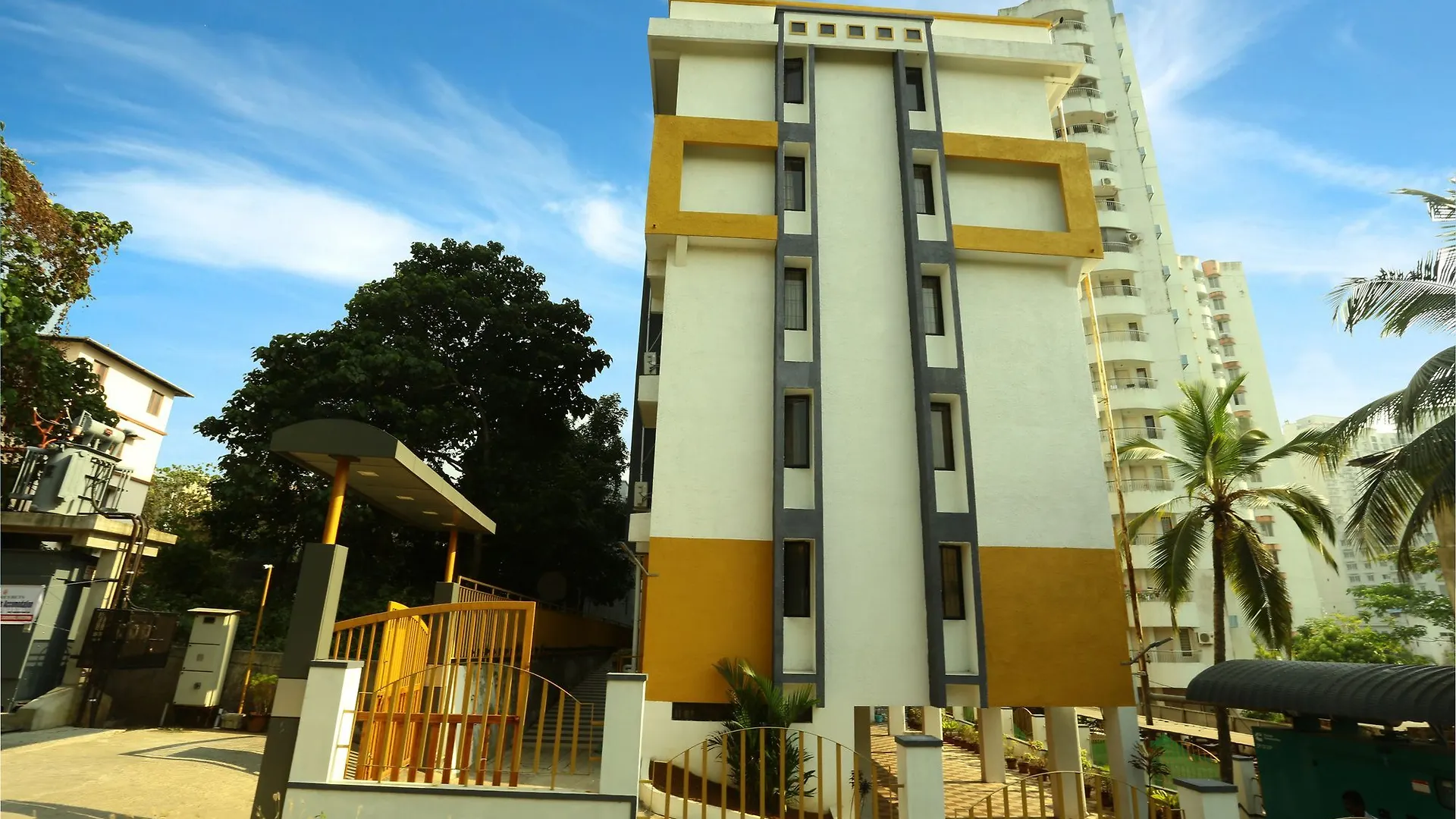 Oyo 46 Silverkey Kakkanad Kochi Hotel