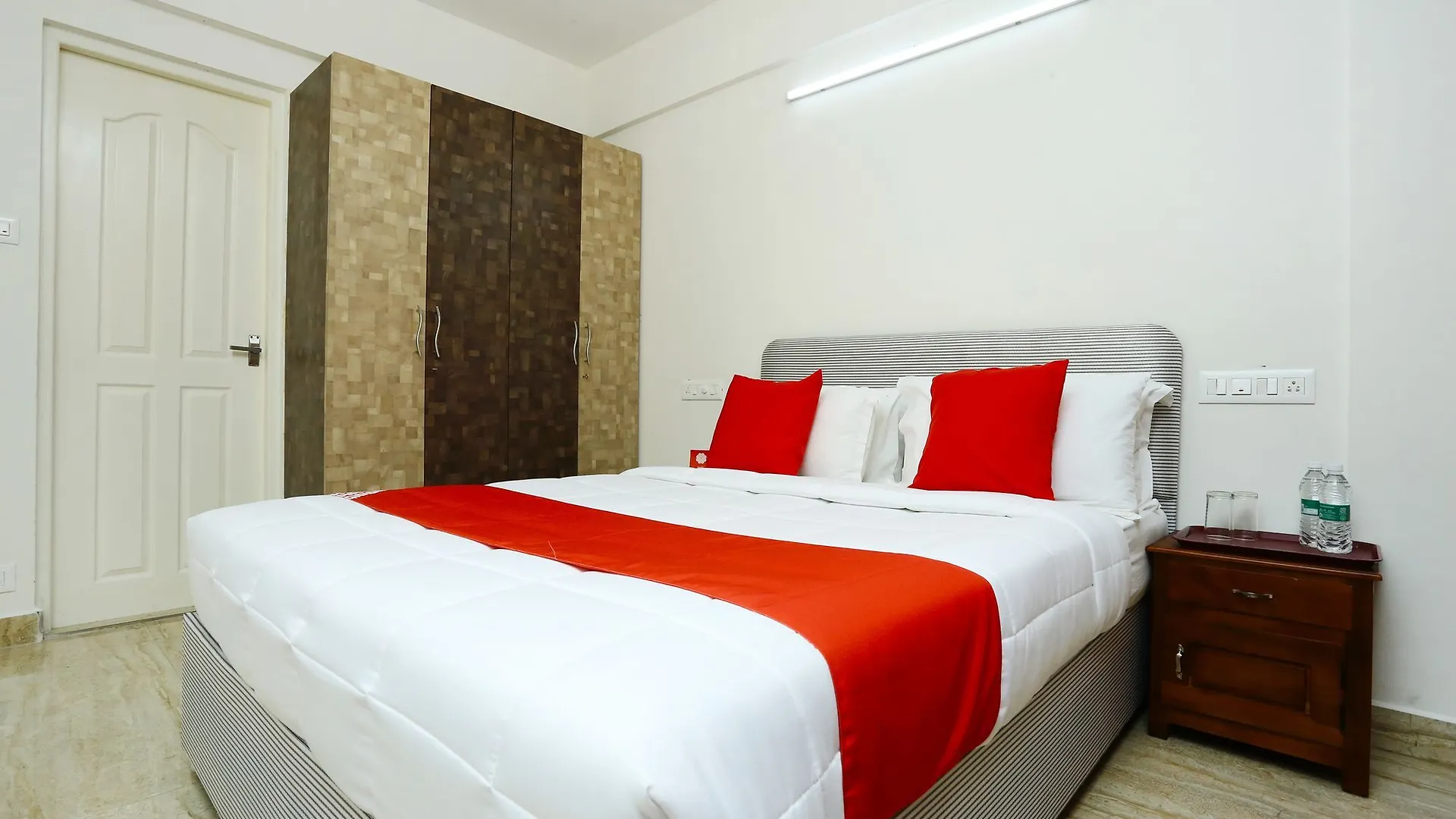 Oyo 46 Silverkey Kakkanad Kochi Hotel
