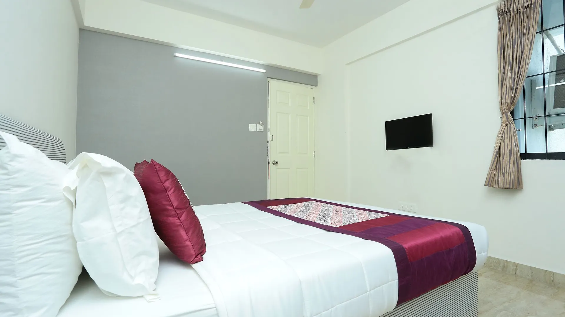 Oyo 46 Silverkey Kakkanad Kochi 3*,
