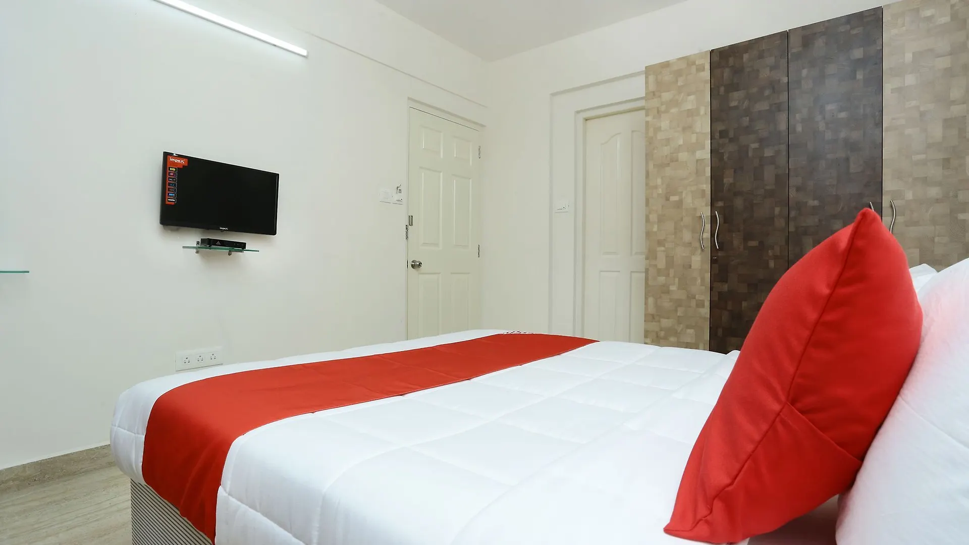 Oyo 46 Silverkey Kakkanad Kochi